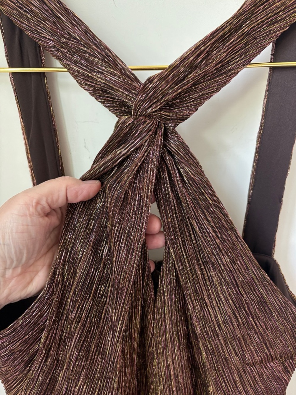 NWT Adrianna Papell Halter Crinkle Metallic Dress in Copper Cocktail Size 10 - Picture 4 of 12
